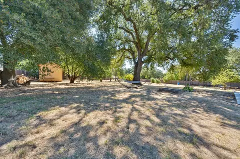 Exterior - 4520 Live Oak St, Carmichael, CA 95608 photo 7 of 21