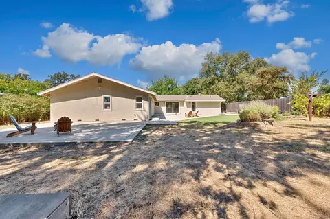 Exterior - 4520 Live Oak St, Carmichael, CA 95608 photo 6 of 21