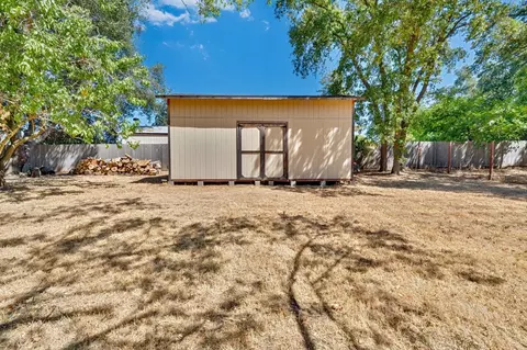 Exterior - 4520 Live Oak St, Carmichael, CA 95608 photo 9 of 21