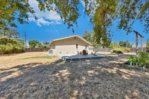 Exterior - 4520 Live Oak St, Carmichael, CA 95608 photo 20 of 21