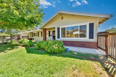 Exterior - 4520 Live Oak St, Carmichael, CA 95608 photo 3 of 21
