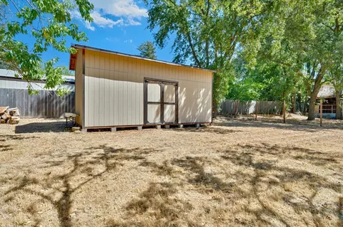 Exterior - 4520 Live Oak St, Carmichael, CA 95608 photo 8 of 21