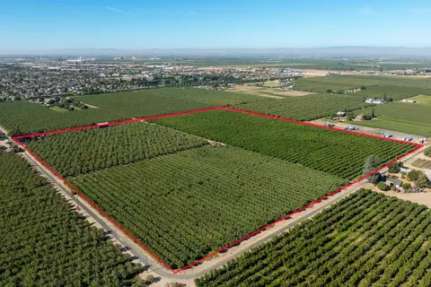 5201 N Tully Rd, Turlock, CA 95382 photo 7