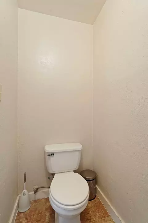 818 Kimberly Dr, Lodi, CA 95240 photo 17