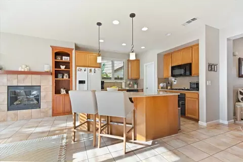 Kitchen - 1725 Cocomo Pl, Manteca, CA 95337 photo 5 of 5