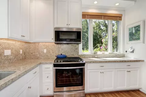 Kitchen - 2324 Shenandoah Pl, Davis, CA 95616 photo 5 of 6