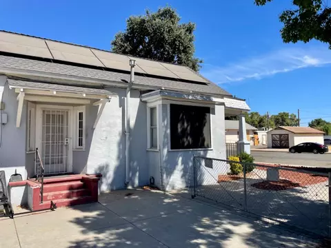Exterior - 313 E St, Waterford, CA 95386 photo 13 of 13