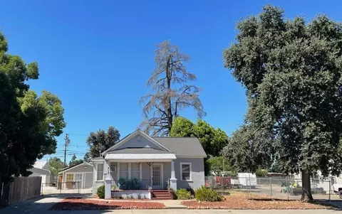 Exterior - 313 E St, Waterford, CA 95386 photo 2 of 13