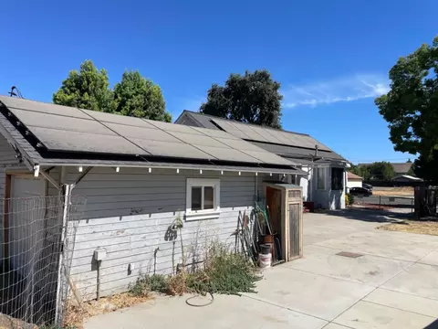 Exterior - 313 E St, Waterford, CA 95386 photo 9 of 13