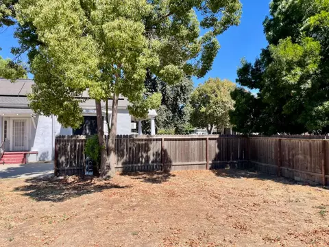 Exterior - 313 E St, Waterford, CA 95386 photo 11 of 13
