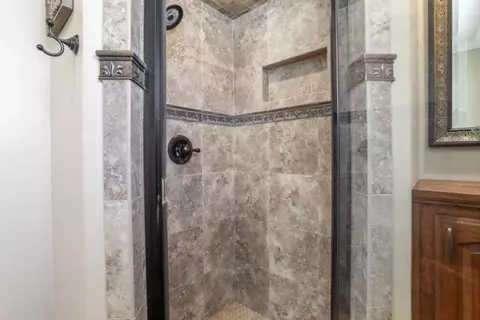 Bath - 34776 Brichetto Ct, Tracy, CA 95377 photo 5 of 6