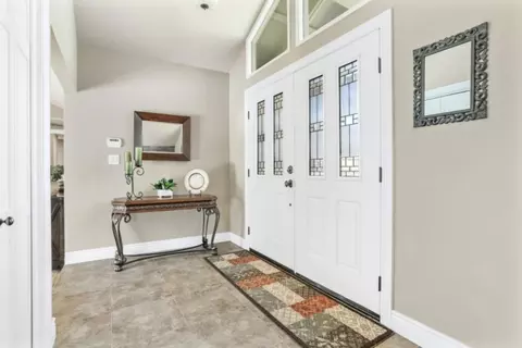 Entry Way - 34776 Brichetto Ct, Tracy, CA 95377 photo 2 of 4