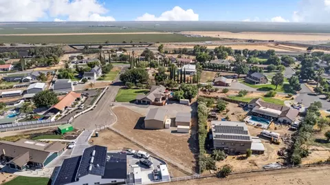 View/Area - 34776 Brichetto Ct, Tracy, CA 95377 photo 3 of 13