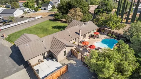 View/Area - 34776 Brichetto Ct, Tracy, CA 95377 photo 9 of 13