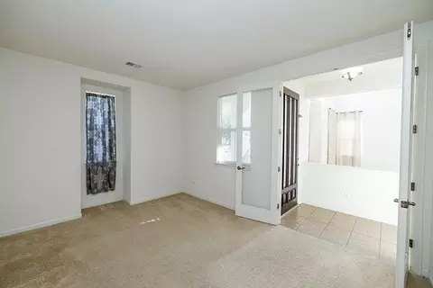 Living - 3668 Valley Oak Dr, Ceres, CA 95307 photo 5 of 15
