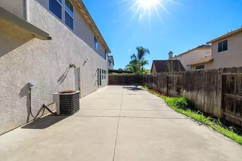 Exterior - 3668 Valley Oak Dr, Ceres, CA 95307 photo 9 of 12