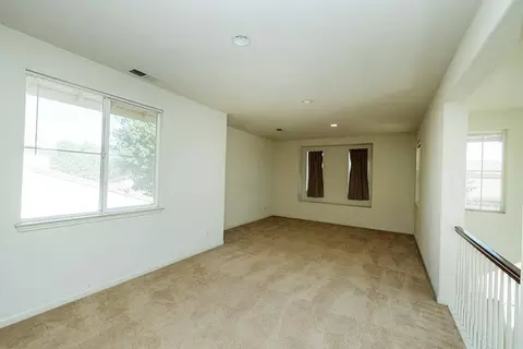 Living - 3668 Valley Oak Dr, Ceres, CA 95307 photo 12 of 15