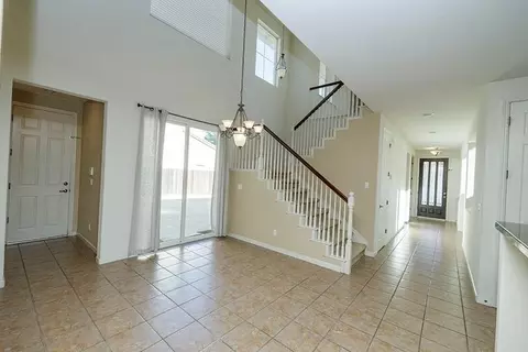 Entry Way - 3668 Valley Oak Dr, Ceres, CA 95307 photo 3 of 8