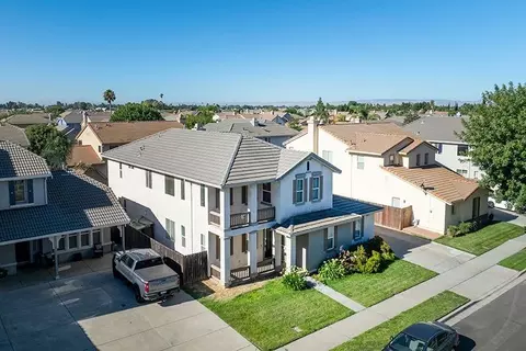 View/Area - 3668 Valley Oak Dr, Ceres, CA 95307 photo 3 of 7