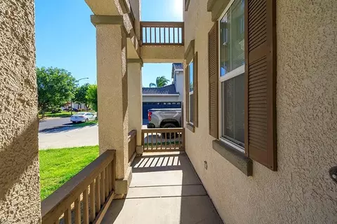 Exterior - 3668 Valley Oak Dr, Ceres, CA 95307 photo 6 of 12