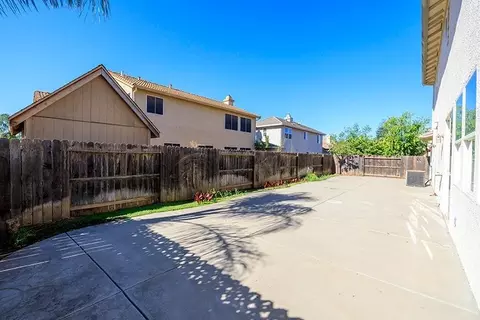 Exterior - 3668 Valley Oak Dr, Ceres, CA 95307 photo 12 of 12