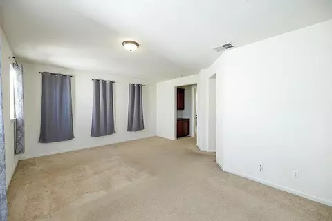 Living - 3668 Valley Oak Dr, Ceres, CA 95307 photo 14 of 15