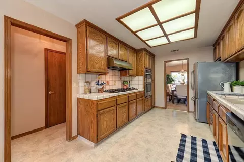 5620 Freeman Dr, Rocklin, CA 95677 photo 16