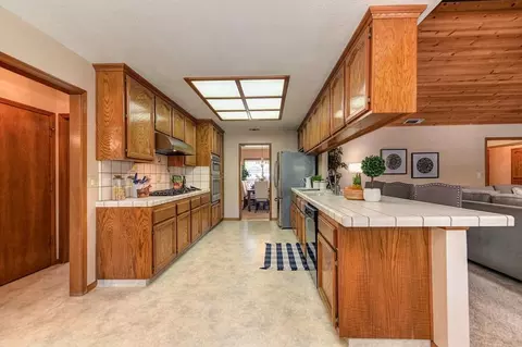 5620 Freeman Dr, Rocklin, CA 95677 photo 17