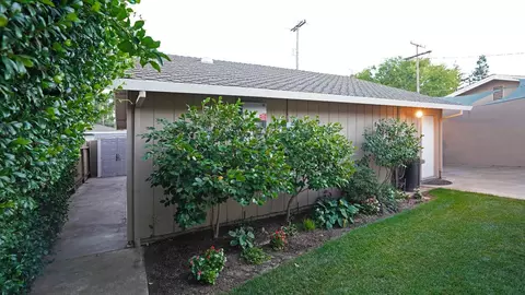 Exterior - 2224 Jackson St, Lodi, CA 95242 photo 5 of 10