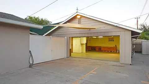 Exterior - 2224 Jackson St, Lodi, CA 95242 photo 7 of 10
