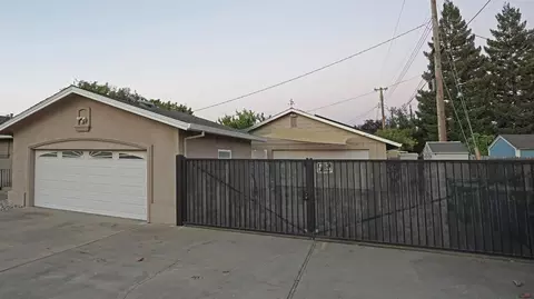 Exterior - 2224 Jackson St, Lodi, CA 95242 photo 8 of 10