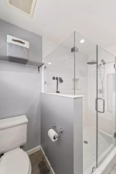 Bath - 4607 Charleston Dr, Carmichael, CA 95608 photo 5 of 8