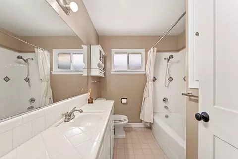 Bath - 4607 Charleston Dr, Carmichael, CA 95608 photo 1 of 8