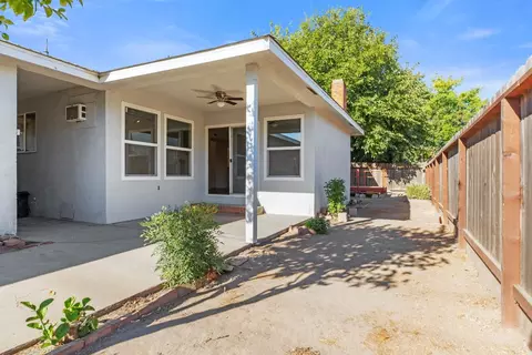 Exterior - 239 E Roseburg Ave, Modesto, CA 95350 photo 1 of 7