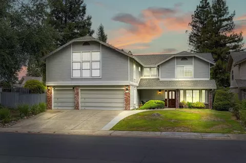 404 Community Dr, Roseville, CA 95678
