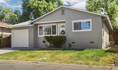 Exterior - 811 Comstock Dr, Folsom, CA 95630 photo 7 of 11