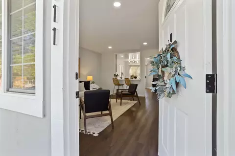 Entry Way - 811 Comstock Dr, Folsom, CA 95630 photo 1 of 3