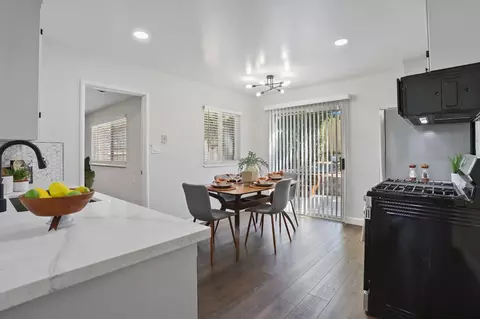 Dining - 811 Comstock Dr, Folsom, CA 95630 photo 1 of 4