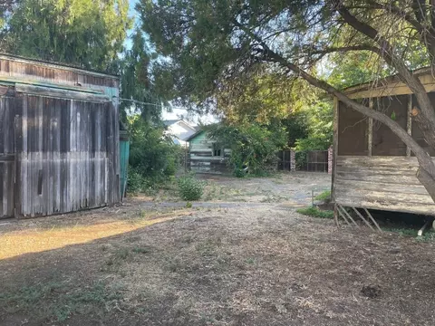 Exterior - 15 Abbey St, Winters, CA 95694 photo 4 of 9