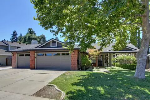 9483 Crowell Dr, Elk Grove, CA 95624