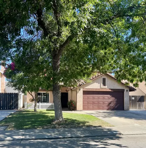 2521 Black Walnut Dr, Modesto, CA 95355 photo 1