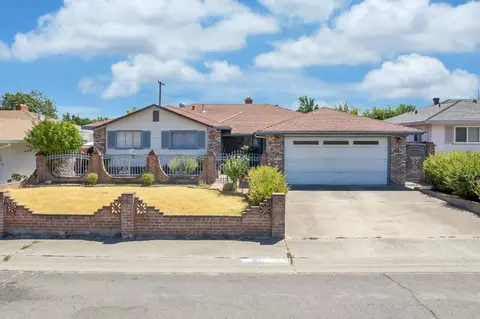 1956 Newport Ave, Sacramento, CA 95822