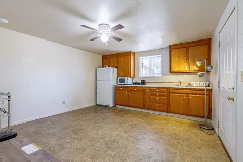 1425 Page Ct, Modesto, CA 95354 photo 4
