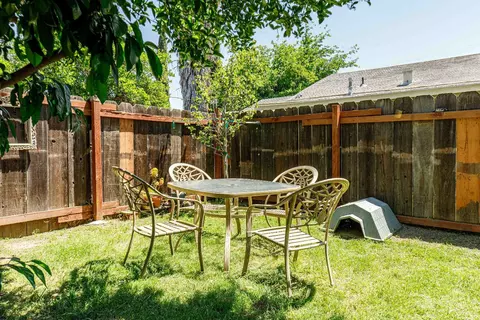 1425 Page Ct, Modesto, CA 95354 photo 29