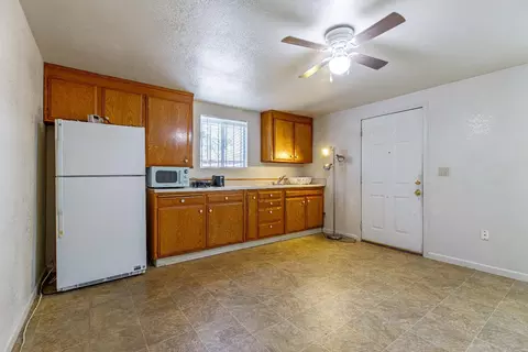 1425 Page Ct, Modesto, CA 95354 photo 3