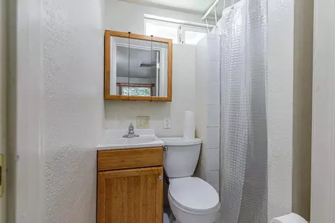 1425 Page Ct, Modesto, CA 95354 photo 9