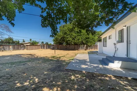 Exterior - 2197 Meadowbrook Ave, Merced, CA 95348 photo 5 of 5