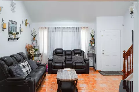 1208 Claret Ct, Modesto, CA 95351 photo 4