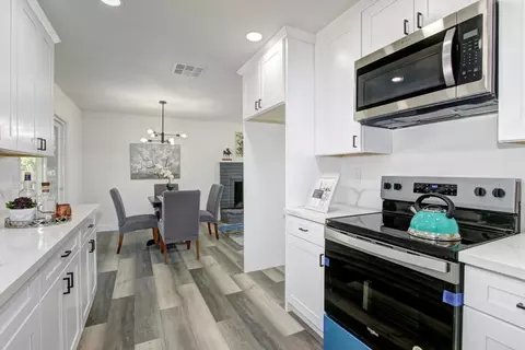 Kitchen - 120 Spruce Ave, Galt, CA 95632 photo 4 of 6