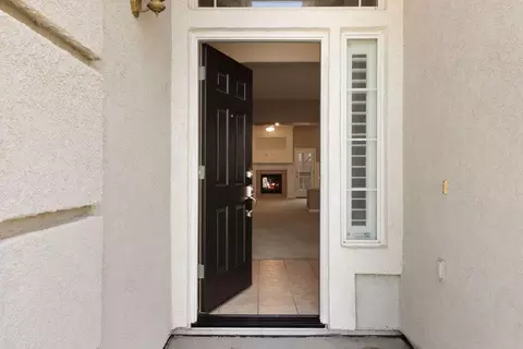 Entry Way - 3300 Inverness St, Modesto, CA 95355 photo 1 of 8